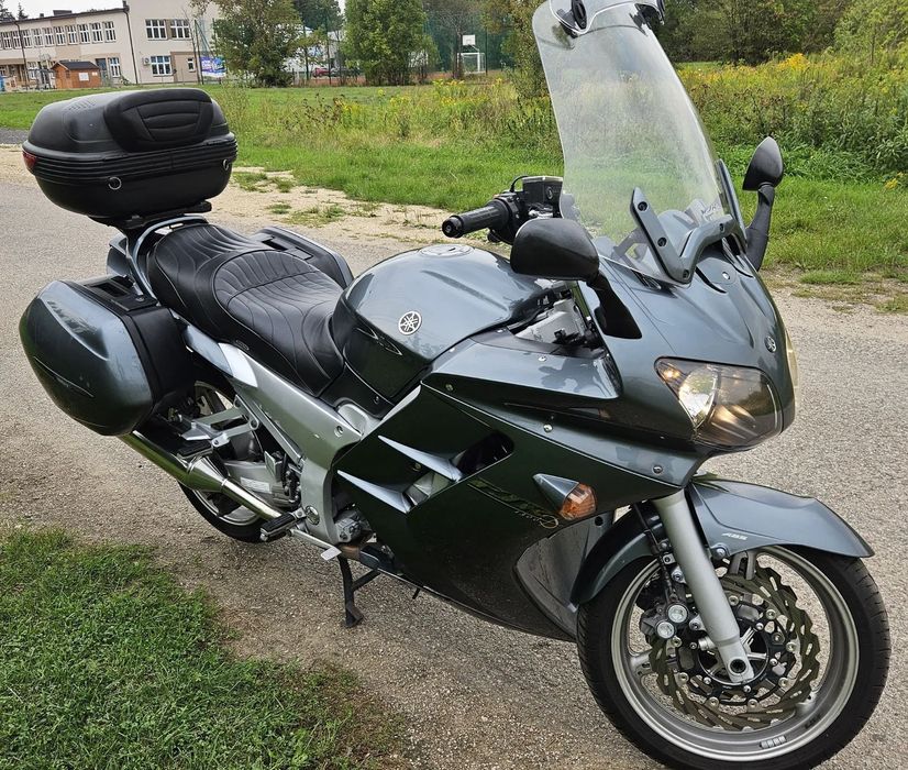 Yamaha FJR Po dużym przeglądzie - gotowy do jazdy bez wkładu.