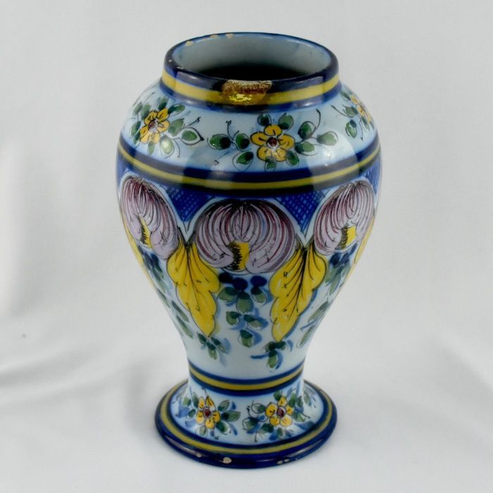 Jarra Faiança Estatuária, Coimbra E. Frutuoso, pintada à mão, anos 40