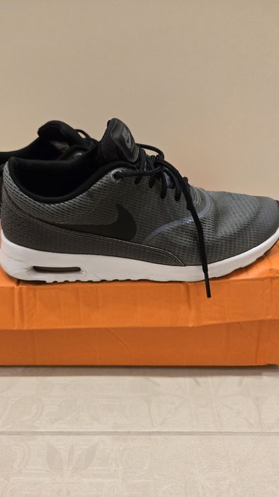 Кросівки Nike жіночі