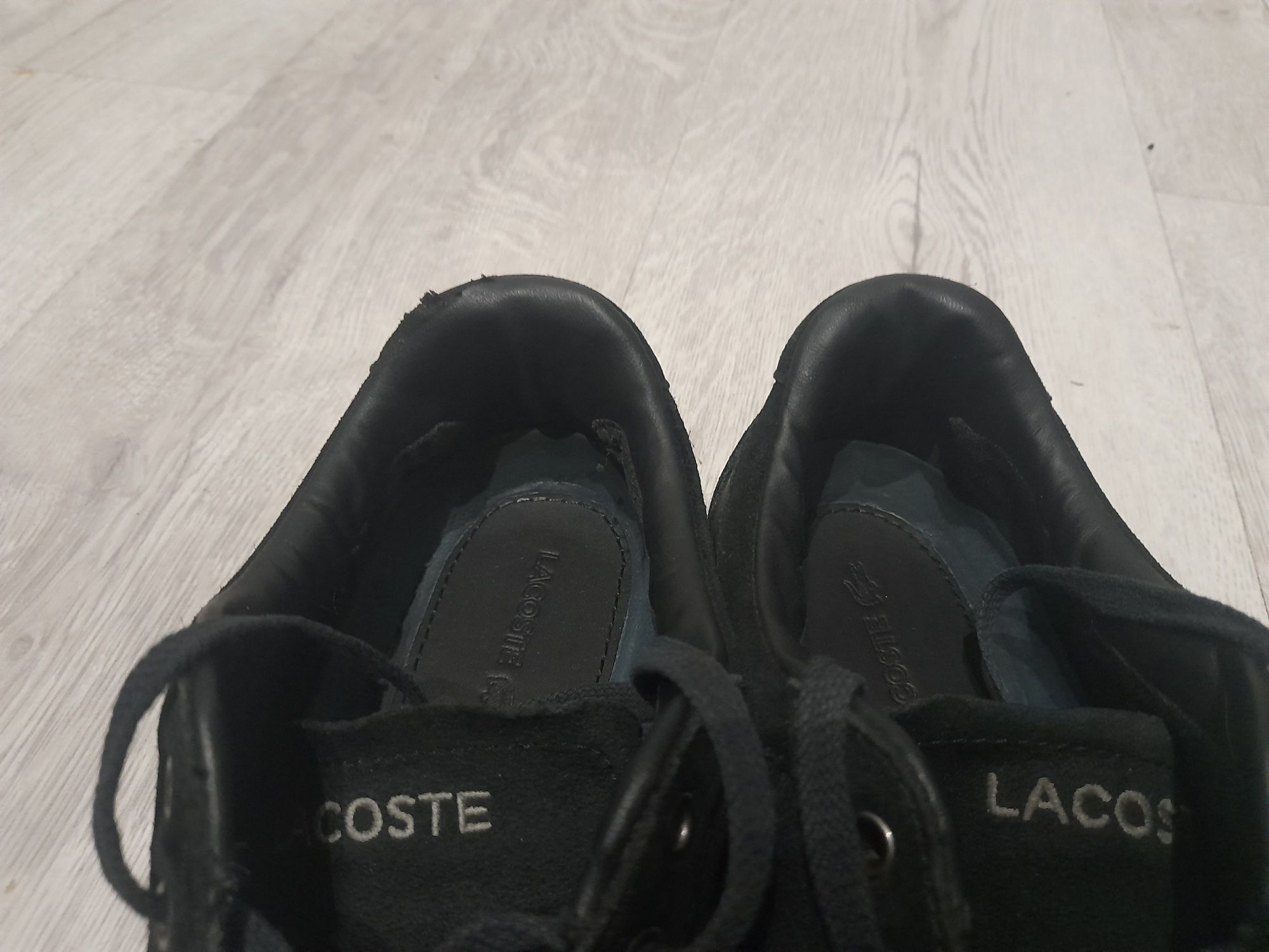 Buty Lacoste oryginalne z metalowym znaczkiem