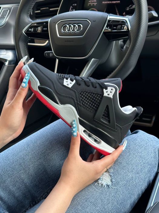 Жіночі термо(теплі) кросівки Nike Air Jordan 4 Retro Bred