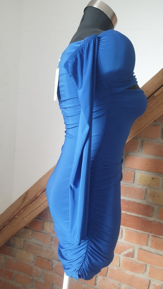 Femme Luxe, Nowa niebieska sukienka mini z wycięciami