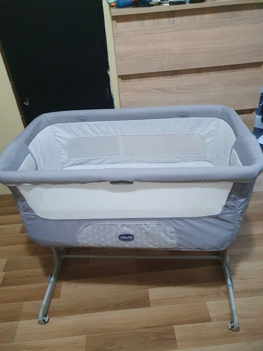 Łóżko, kolyska dla dziecka