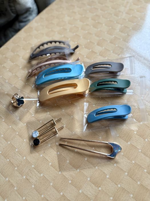 Нові заколки та аксесуари для волосся – 9 шт + кільце для хустинки