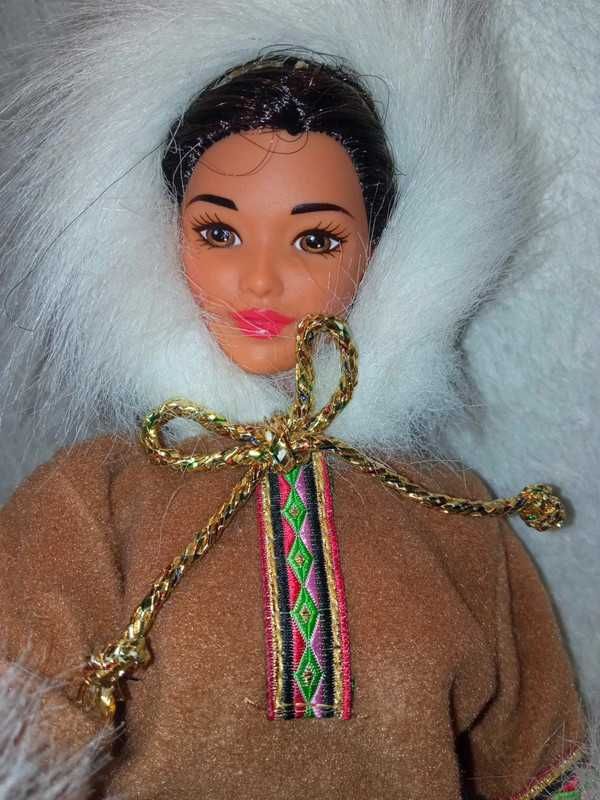 Piękna lalka seria Dolls Of The World Arctic 1997 Mattel