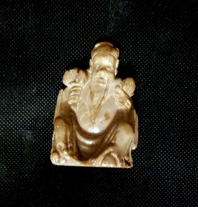 Estatueta de buda chinês esculpido em pedra-sabão
