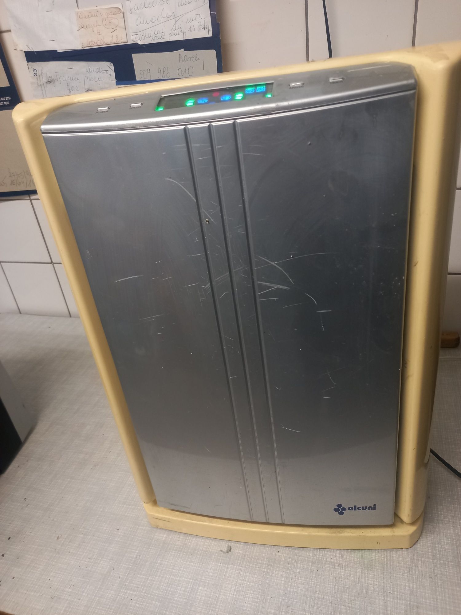 Nawilzacz oczyszczacz powietrza kjg 200-td01a sprawny