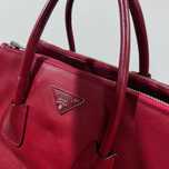 Продам жіночу сумочку від Prada