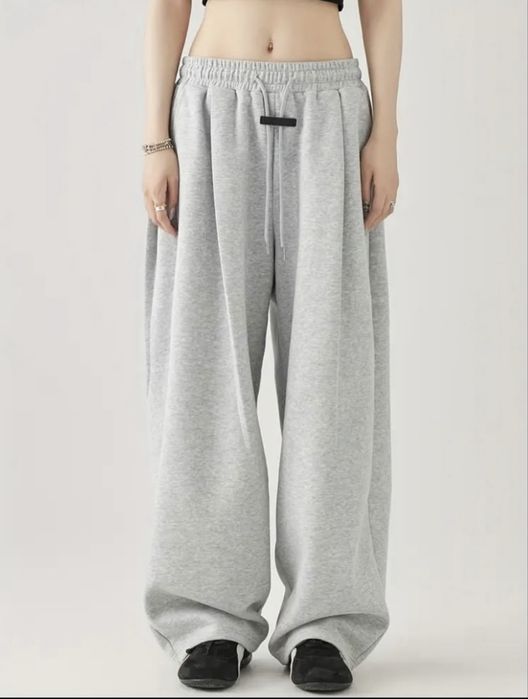 Сірі штани оверсайз