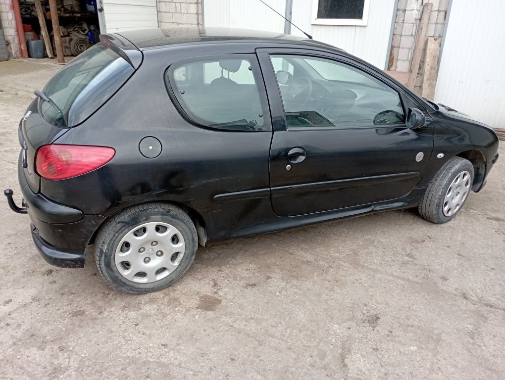 Sprzedam Peugeot 206 1.4 benzyna 105tys km