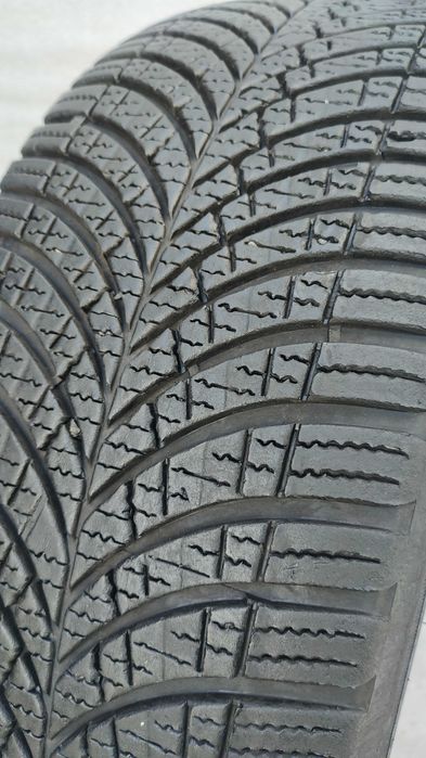 Opona Całoroczna 225/55/17C Goodyear 7mm 2022r