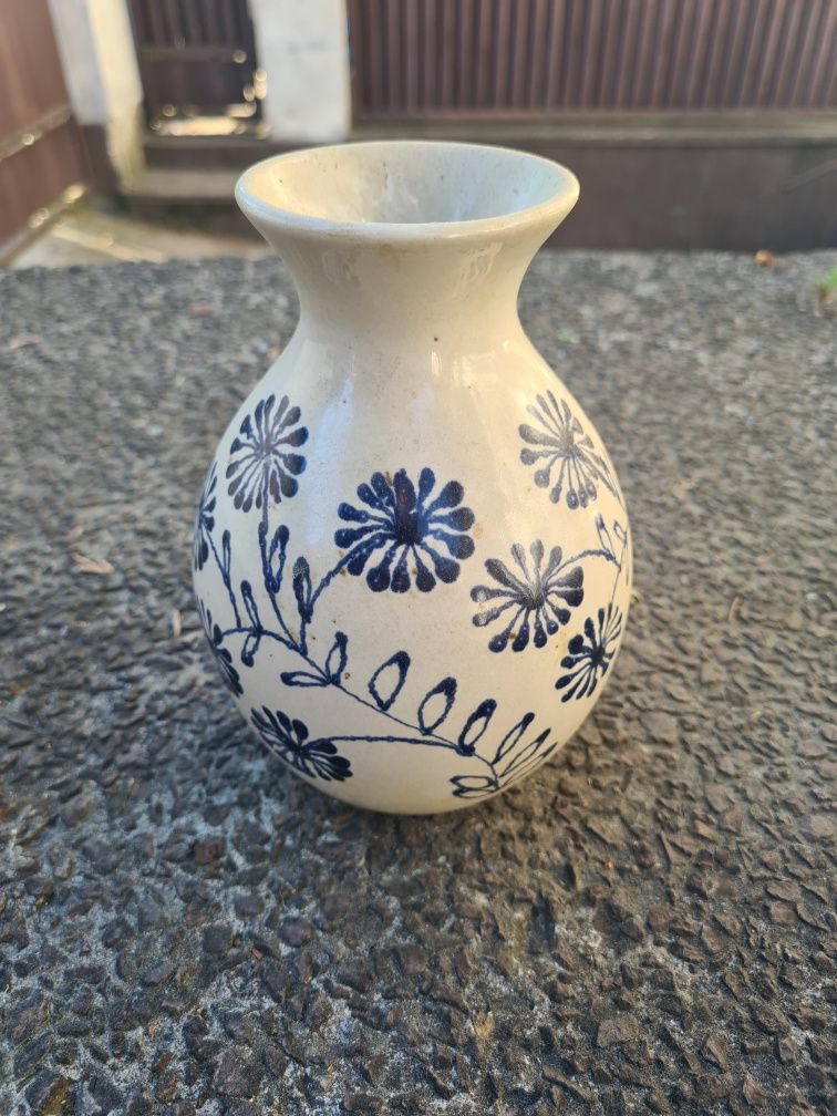 Bardzo ciekawy oryginalny ręcznie mowany stary wazon wazonik