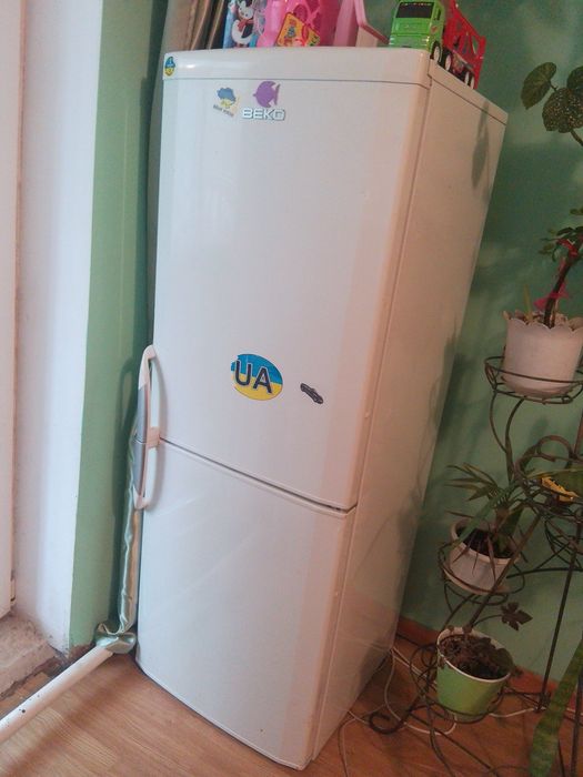 Продається холодильник в доброму стані.