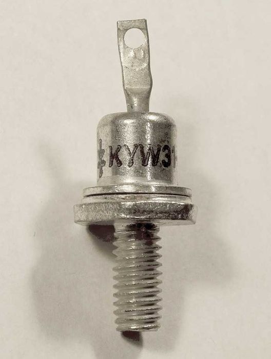 Ultraszybka dioda prostownicza mocy KWY31-50, 25 A / 50 V / 100 ns