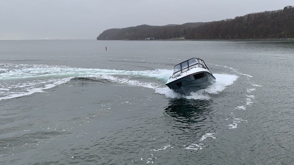 Łódź motorową COASTER DC7 + dedykowana przyczepa podłodziowa - cesja