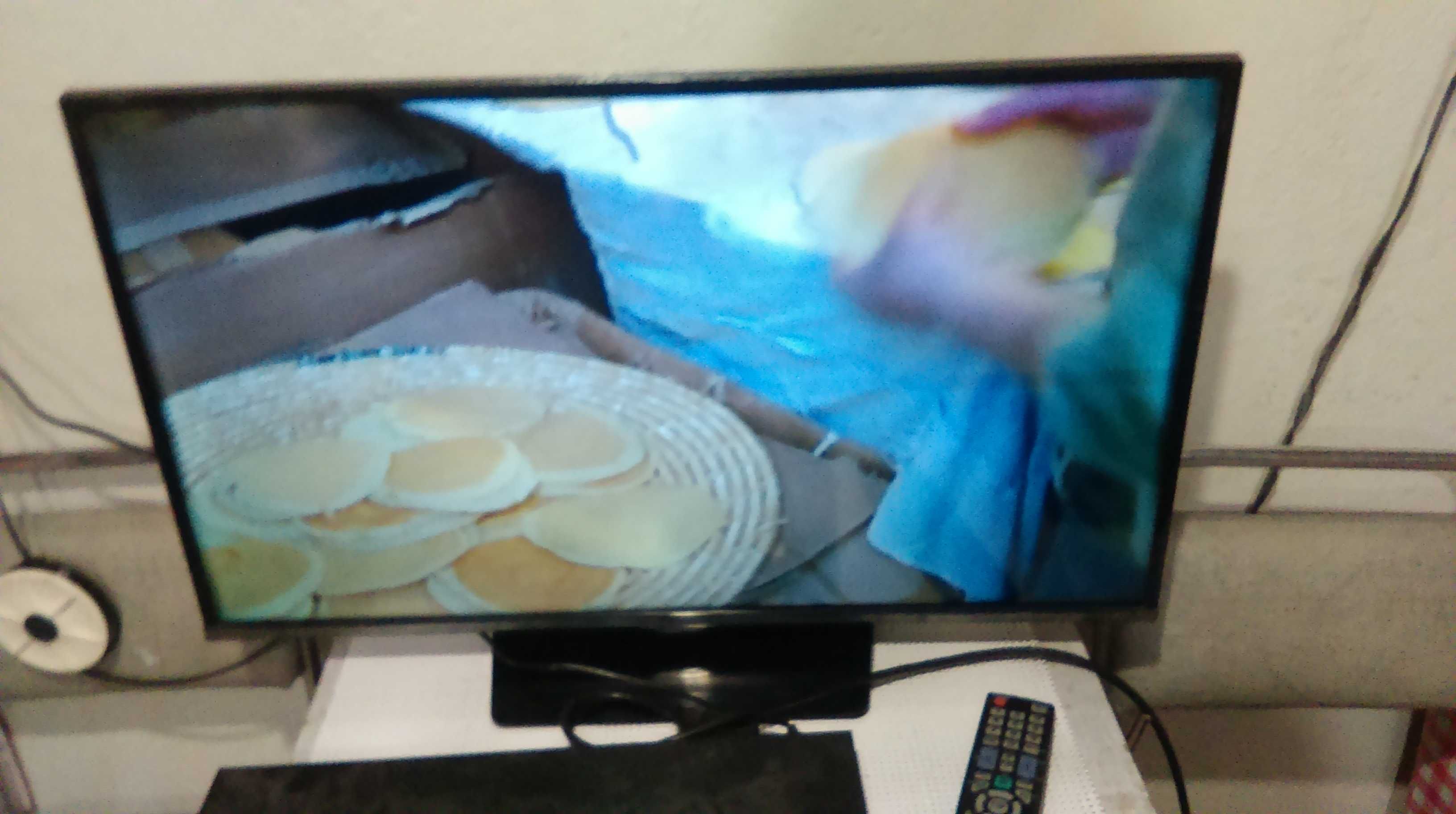telewizor led samsung 32 cale sprawny UEH5000AW