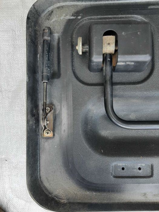 Люк MAN 14272 механічний.