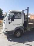 Nissan Cabstar do ano de 2003