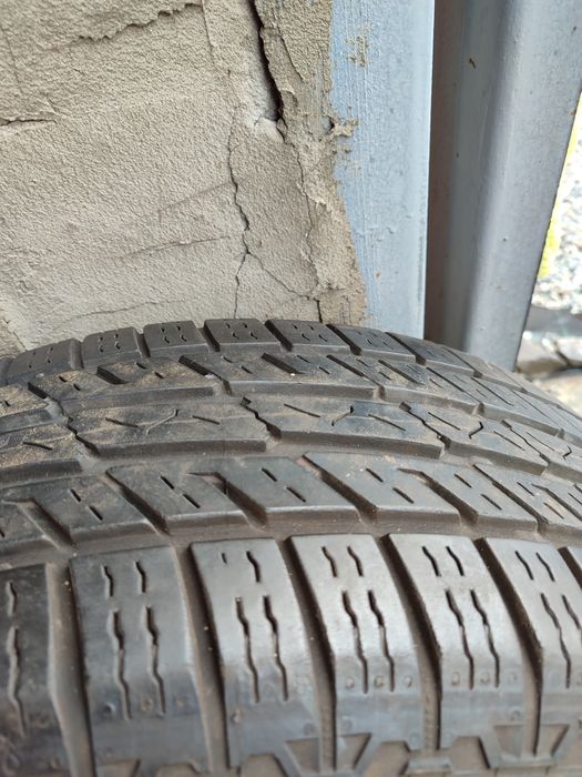 Шини 215/65R16 б/в