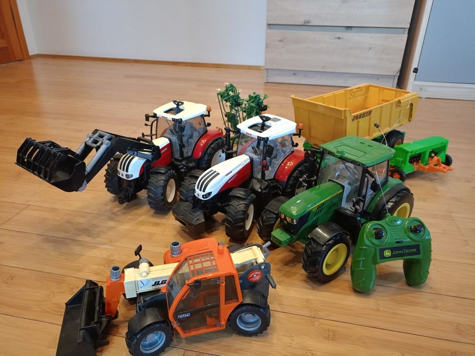Zabawki bruder John Deere , steyr , JLG (czytaj opis)