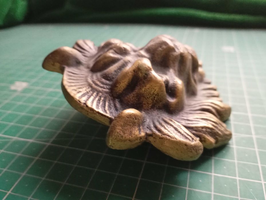 Fivela em latão - leão