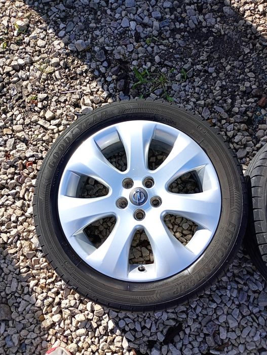 Koła aluminiowe felgi opel 5x105  215/50/17