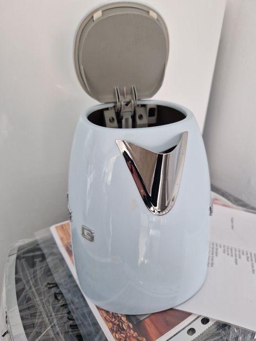 Czajnik SMEG z reg. temperatury