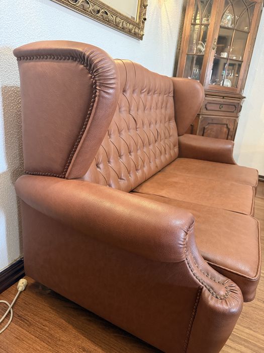 Sofá em pele de 3 lugares