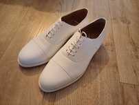 Sapatos NOVOS de couro brancos 41 Nunca usados