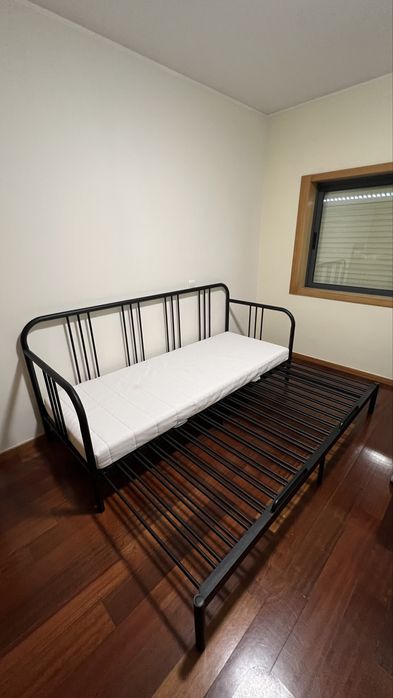 Sofá cama pouco utilizado