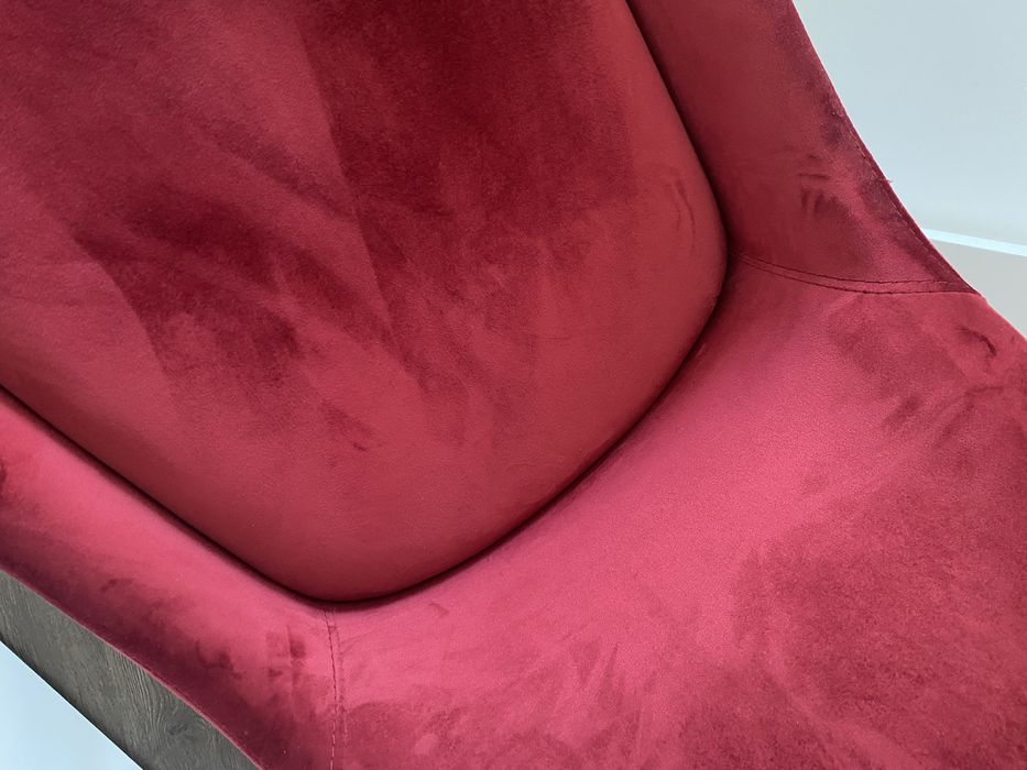 Cadeiras tulipa Veludo Vermelho / red velvet chairs loja AREA