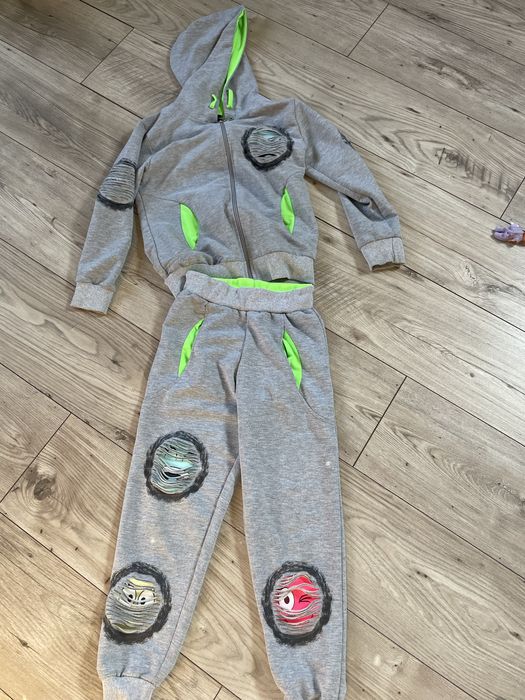 Dres dziewczęcy 128