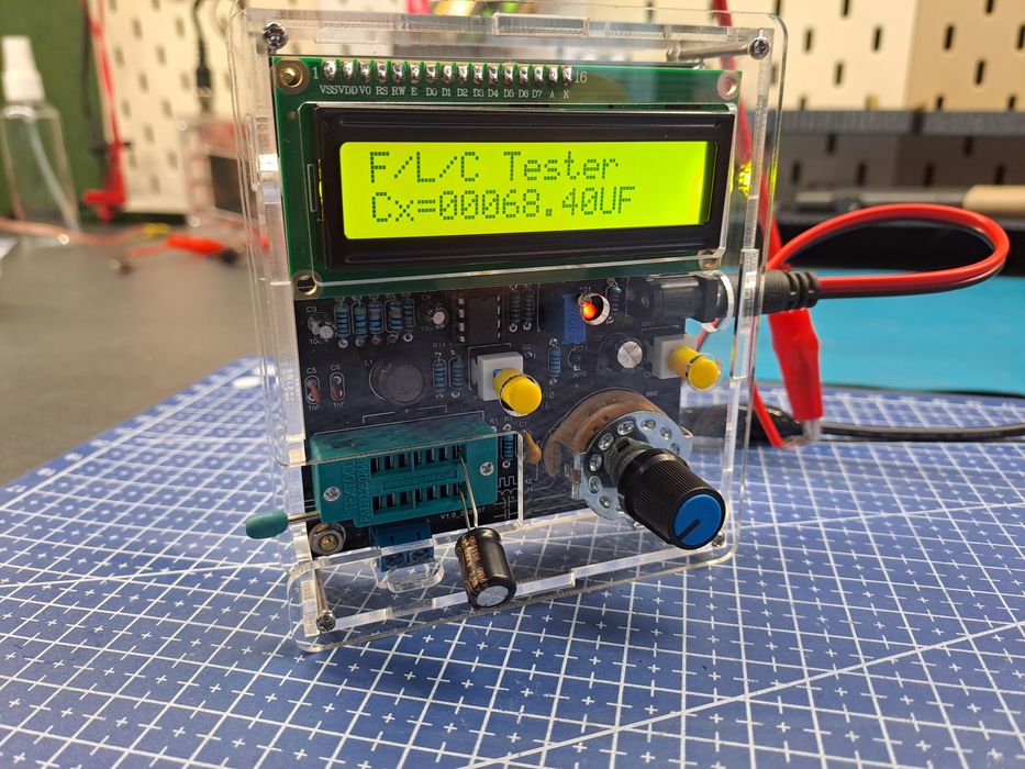 Тестер конденсаторів, індуктивності, частоти.