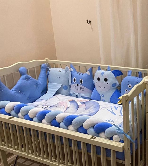 Кроватка для новонародженних + захист+матрац+балдахін