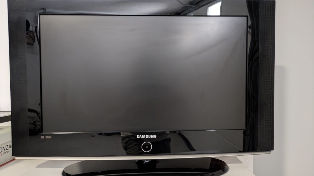 TV Samsung 26" (66cm) modelo LE26S81B