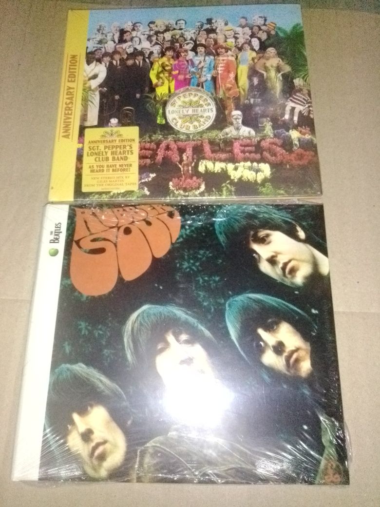 Beatles CDs novos+ calendários.