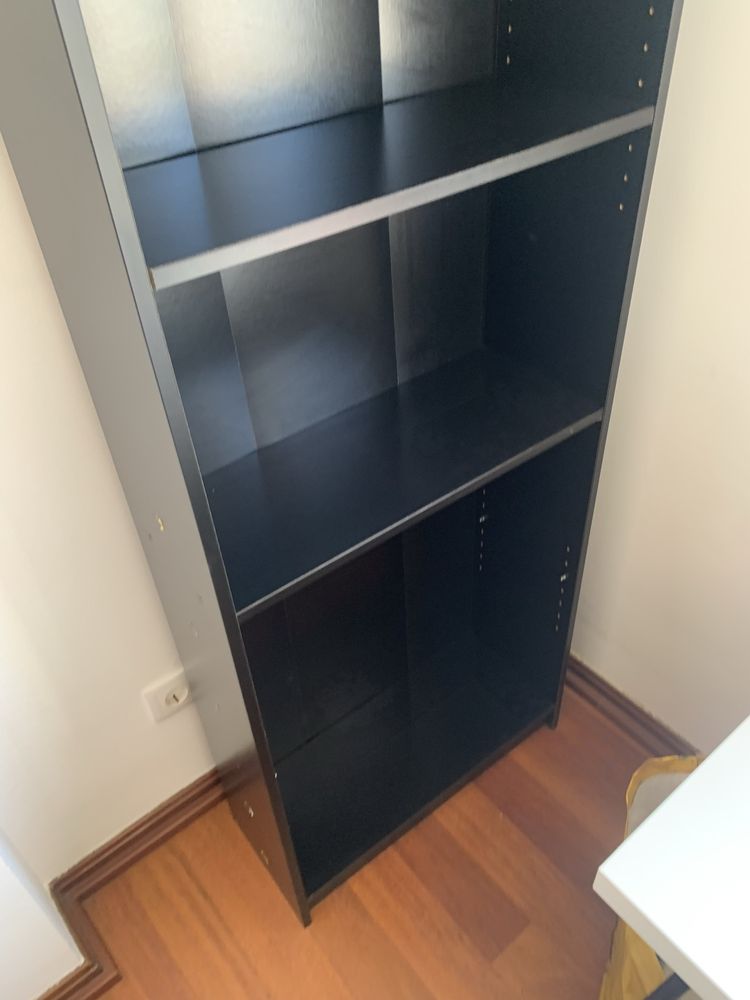 Estante IKEA preta