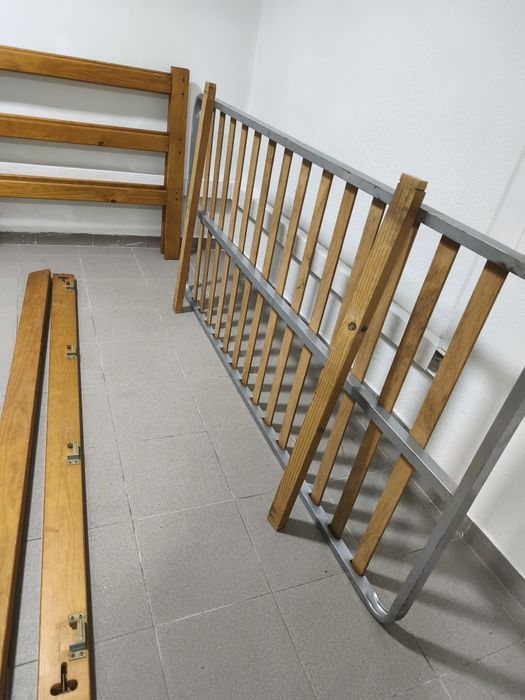 Cama solteiro sem colchão