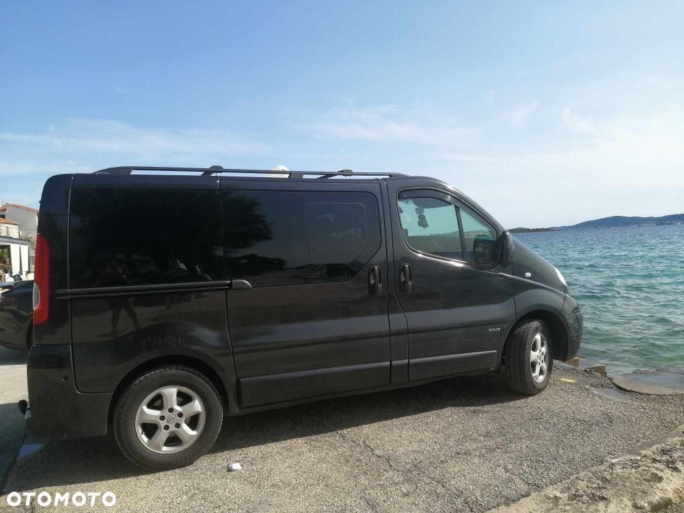 Wynajem bus 9 osobowy Vivaro  - bez limitu km, bez kierowcy, winiety