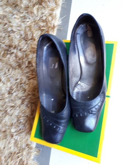 Sapatos senhora pretos tamanho 37