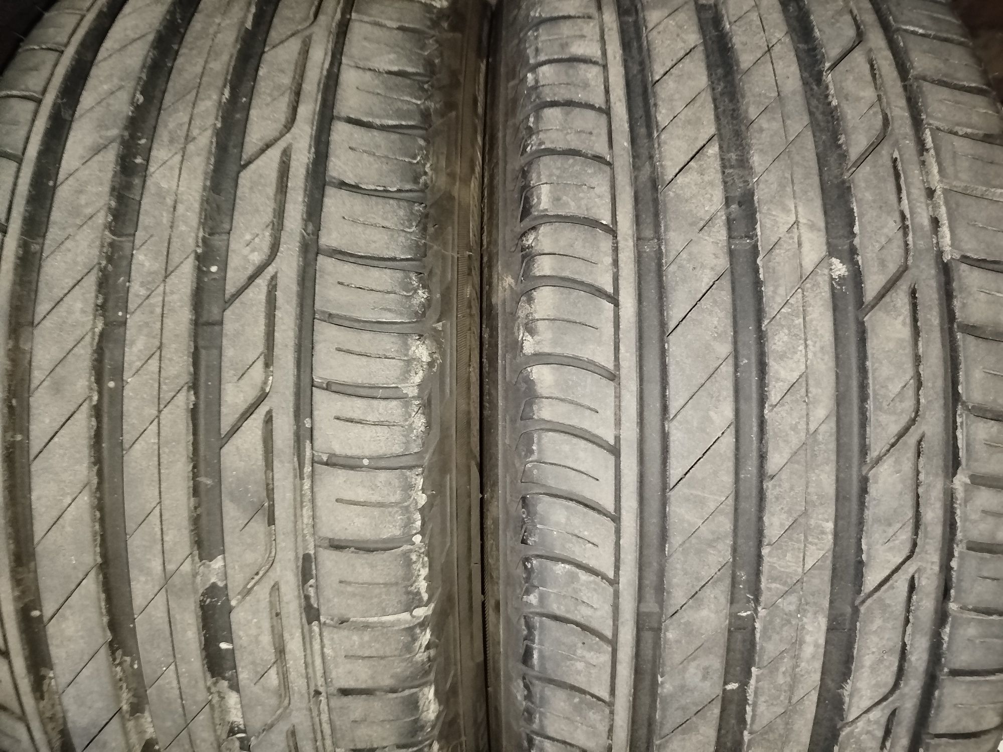 Opony Bridgestone Turanza T001 215/50/18