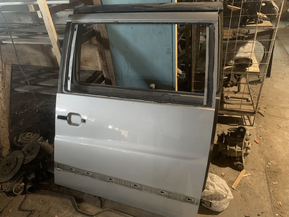 Двері дверь ліві відсувні водійські ідеал vito віто вито w638 шрот