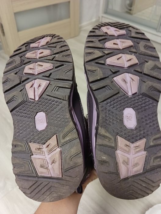 Продам сапожки BI&KI