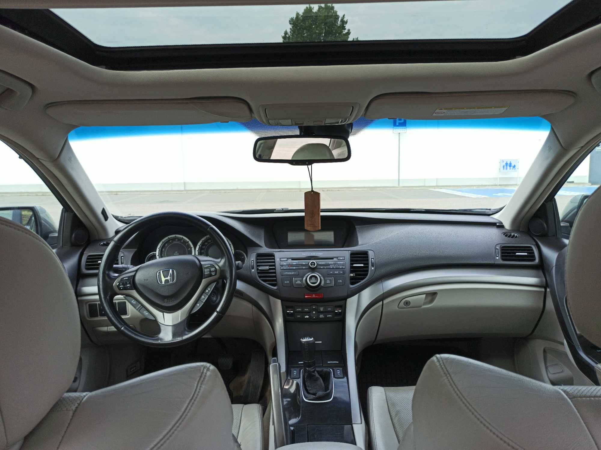 Honda Accord VIII 2.0 | Salon Polska