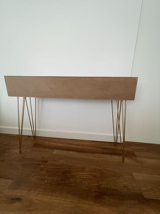 Aparador dourado Casika