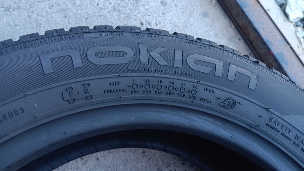 185/60/15 Nokian wrd3