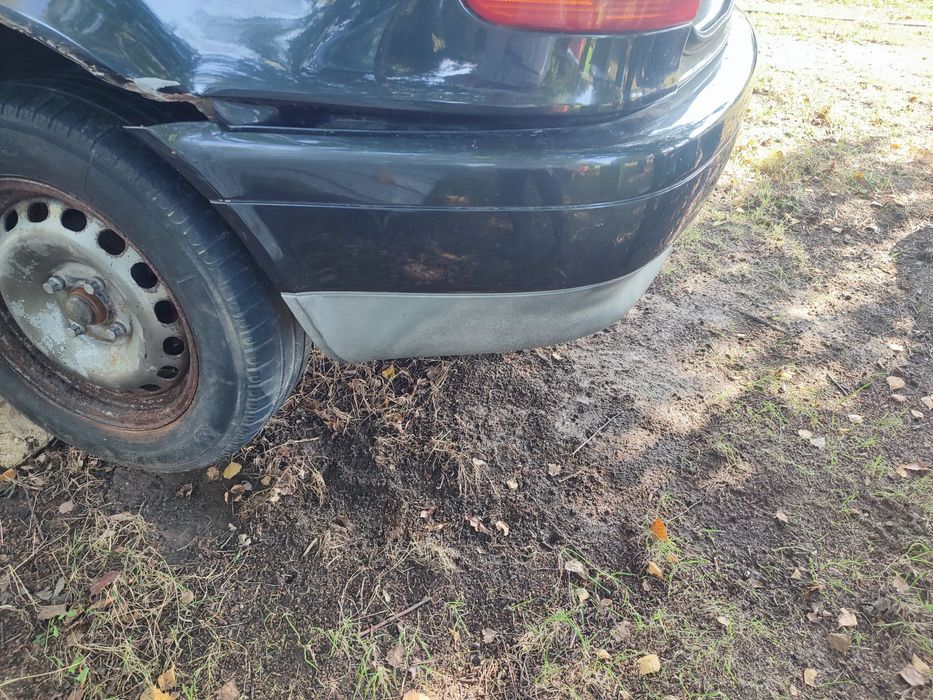Zderzak tył Audi 80 cabrio coupe Lz9u
