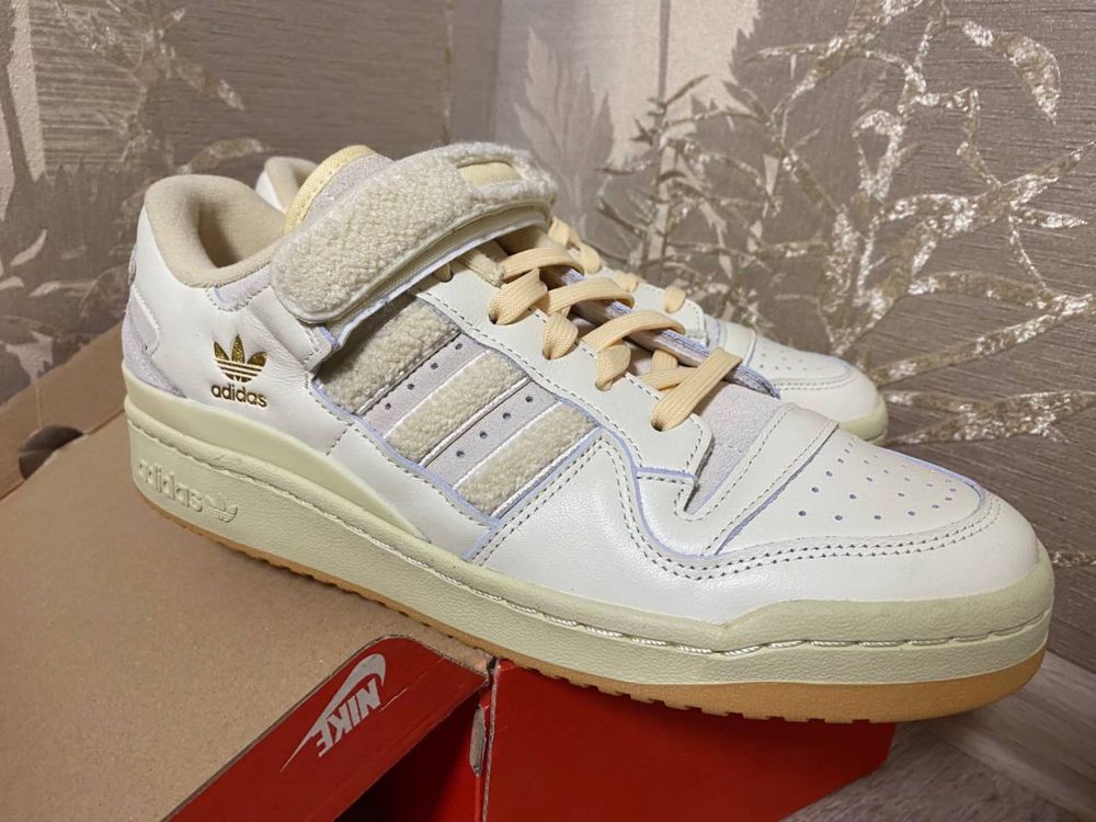 Adidas forum 84 low shoes