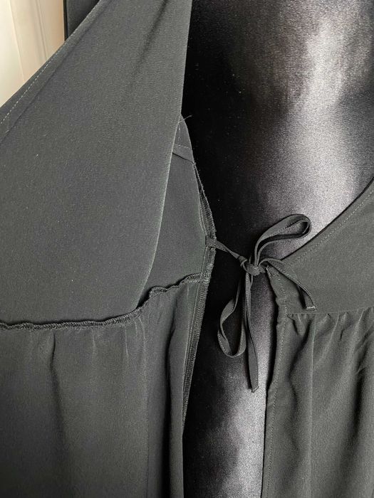 Sukienka długa midi czarna 38 M Monki kopertowa z falbanką klasyczna