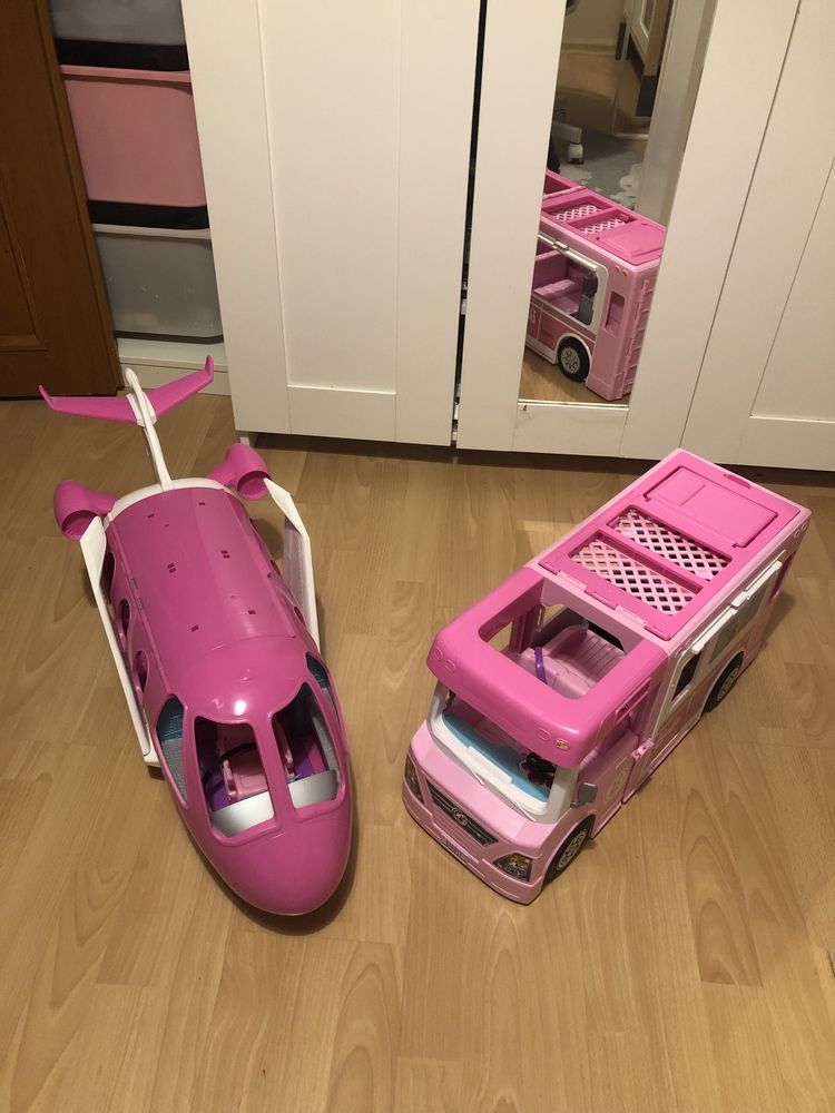 Kamper i samolot barbie